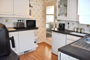 Kitchen- click for photo gallery